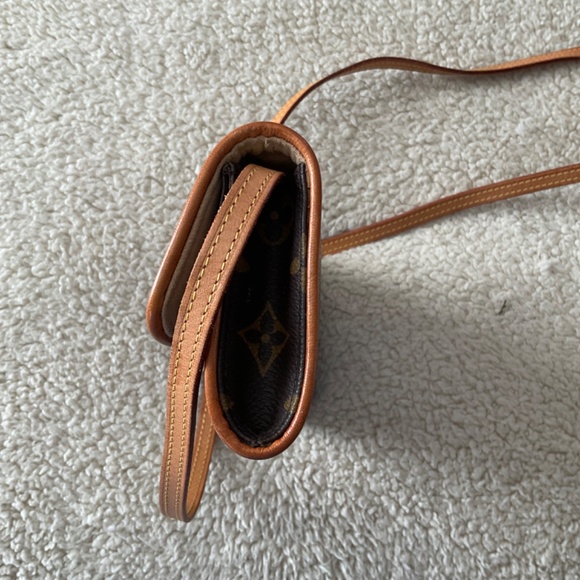 Louis Vuitton Monogram Twin Pochette PM AUTHENTIC EUC - Picture 2 of 6